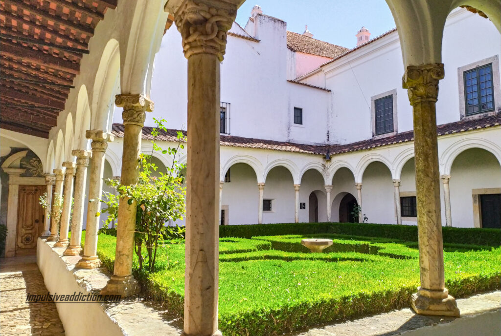 Claustros Interiores do Paço Ducal de Vila Viçosa