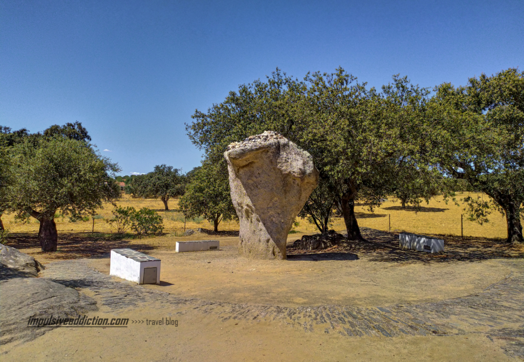 Rocha dos Namorados junto a São Pedro do Corval
