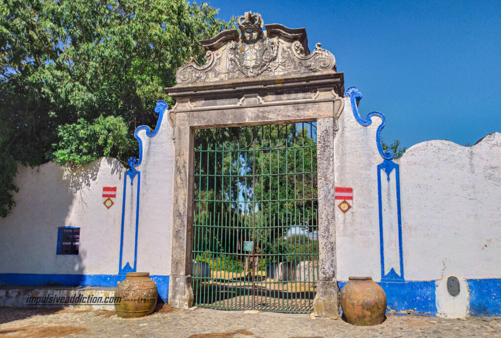 Porta de Acesso à Tapada Real