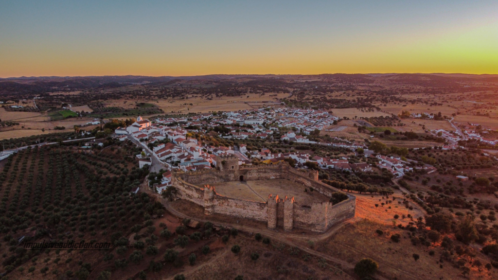Vila e Castelo de Terena ao Pôr do Sol