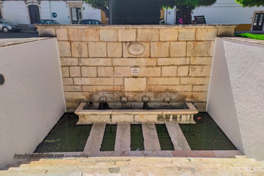 Fonte próxima do Paço Ducal de Vila Viçosa