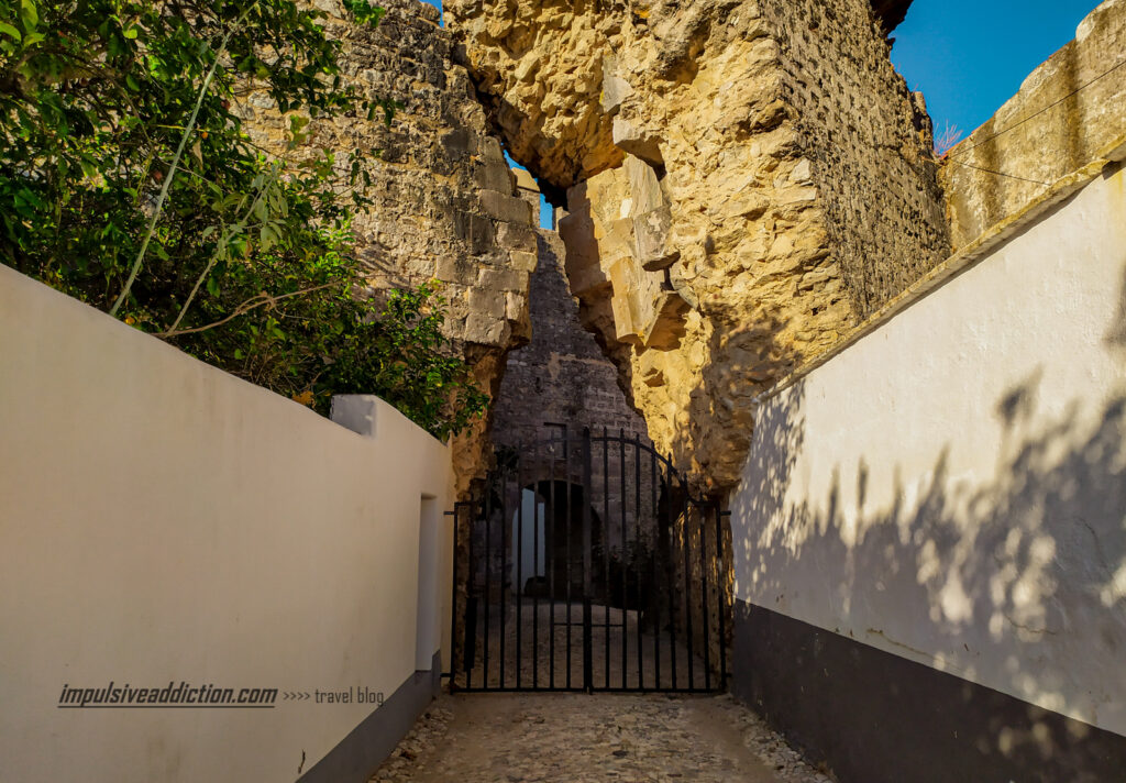 Entrada para o Castelo de Serpa