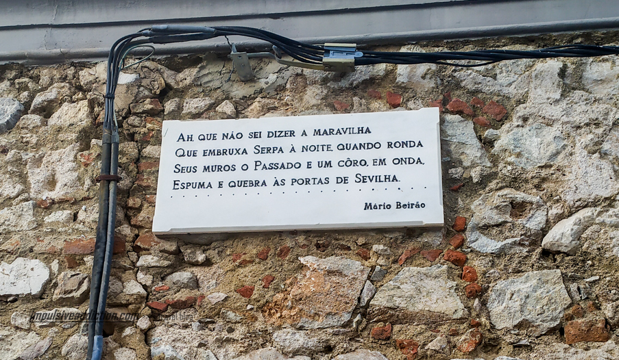 Poema de Mário Beirão junto da Muralha