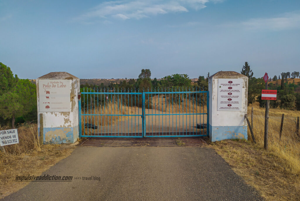 Gate of Herdade do Pulo do Lobo