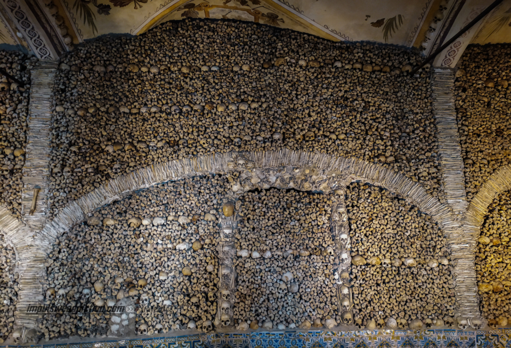 Capela dos Ossos