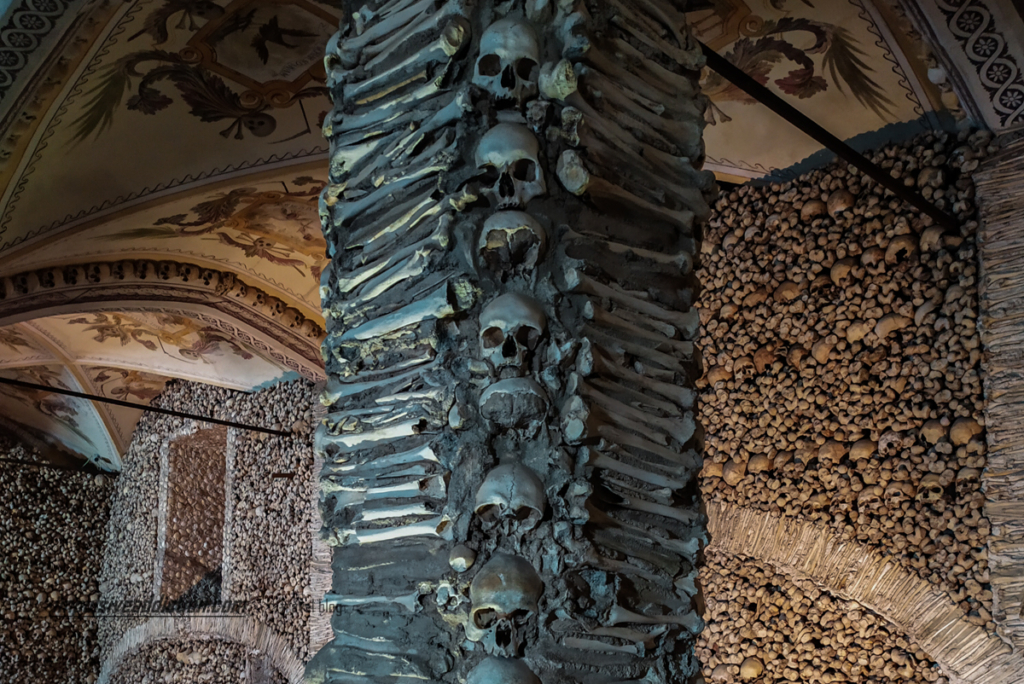 Capela dos Ossos