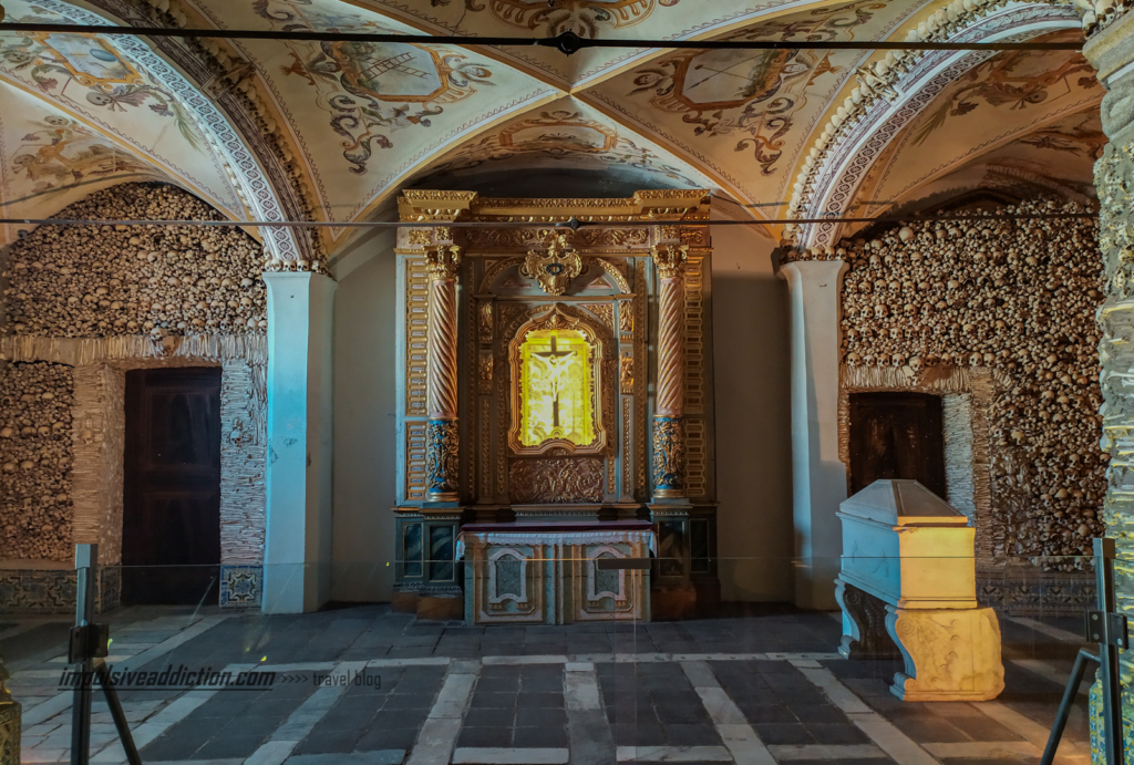 Capela dos Ossos