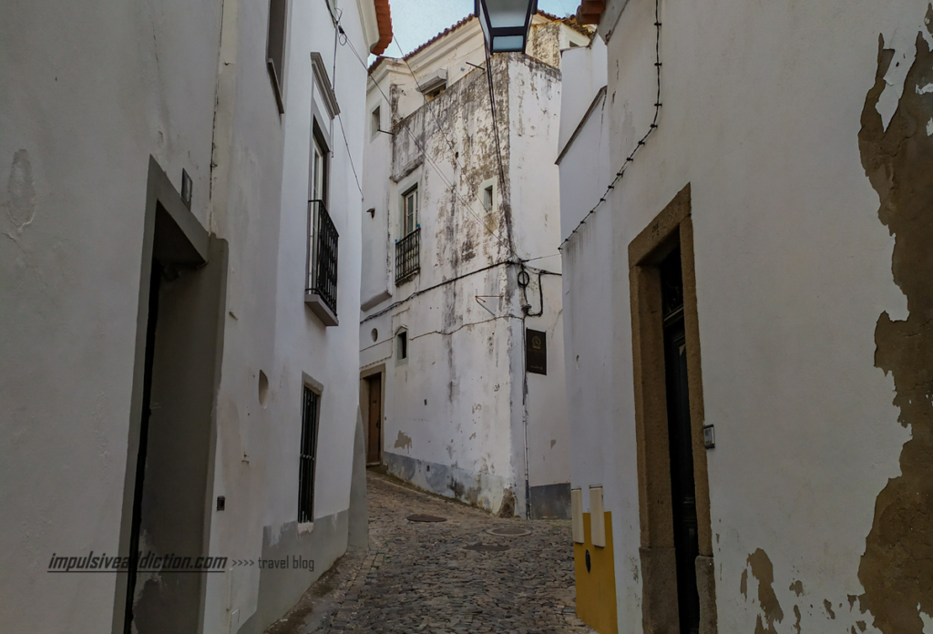 Ruas de Évora em redor da Sé Catedral