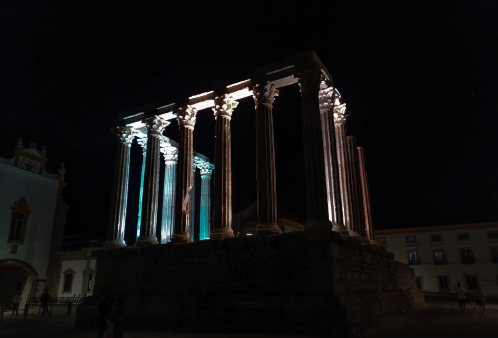 Roman Temple of Évora at night