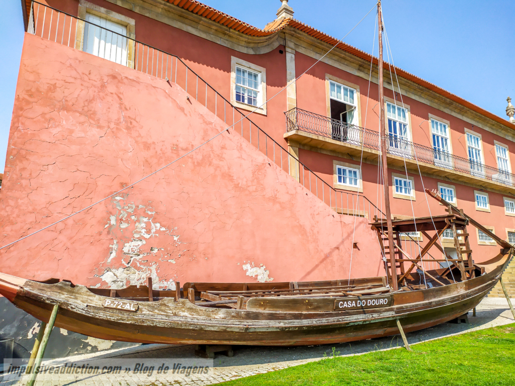 Barco Rebelo frente à Casa da Companhia (Museu do Douro)