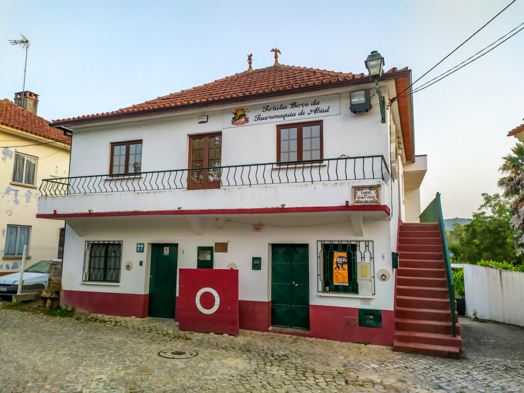 Detalhe da Praça Velha de Abiul