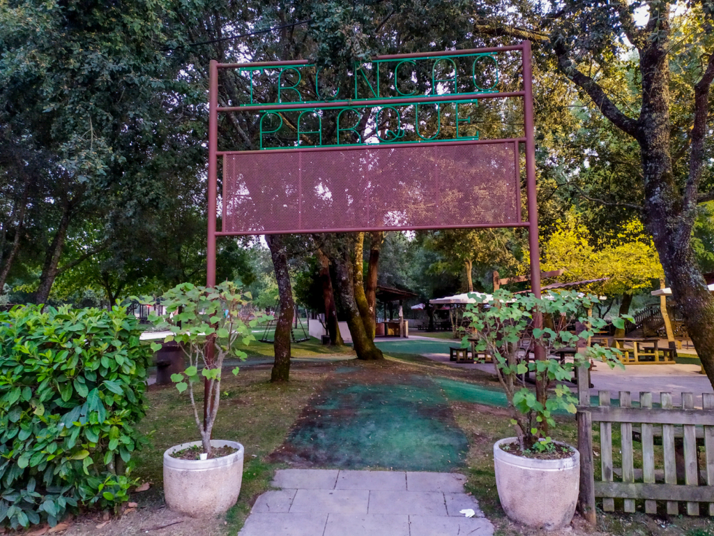 Entrada para o Troncão Parque