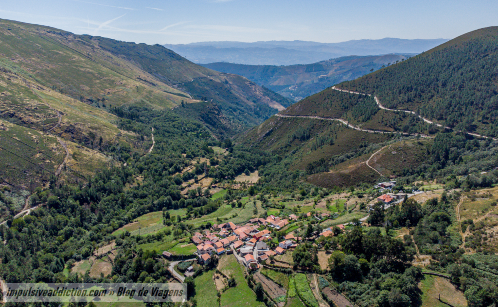 Aldeia de Mafómedes, no sopé da Serra do Marão