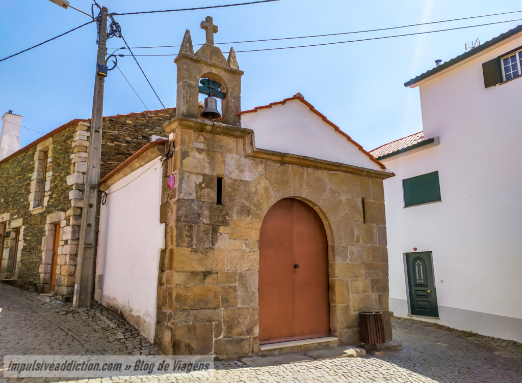 Capela da Aldeia Vinhateira de Trevões