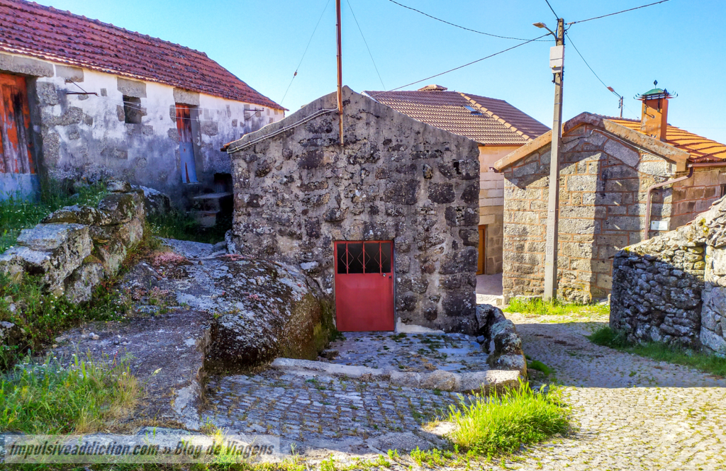 Aldeia de Vale de Papas | Serra de Montemuro ao visitar Cinfães