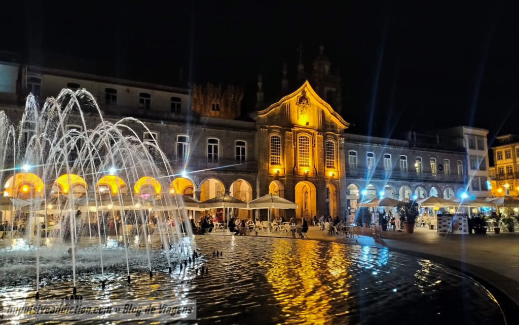 Arcada de Braga com iluminação noturna