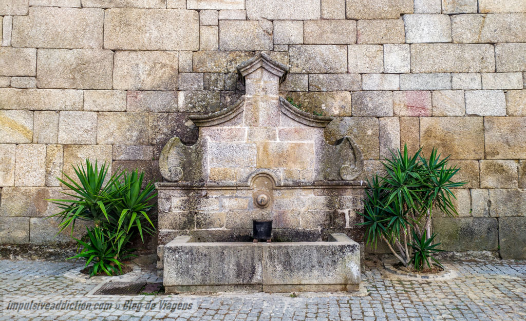 Fontanário da Aldeia Vinhateira de Barcos