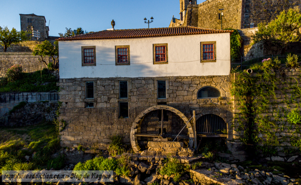 Watermill House next to Barcelos Bridge