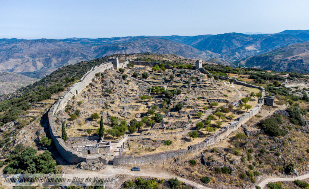 Imagem aérea do Castelo de Numão