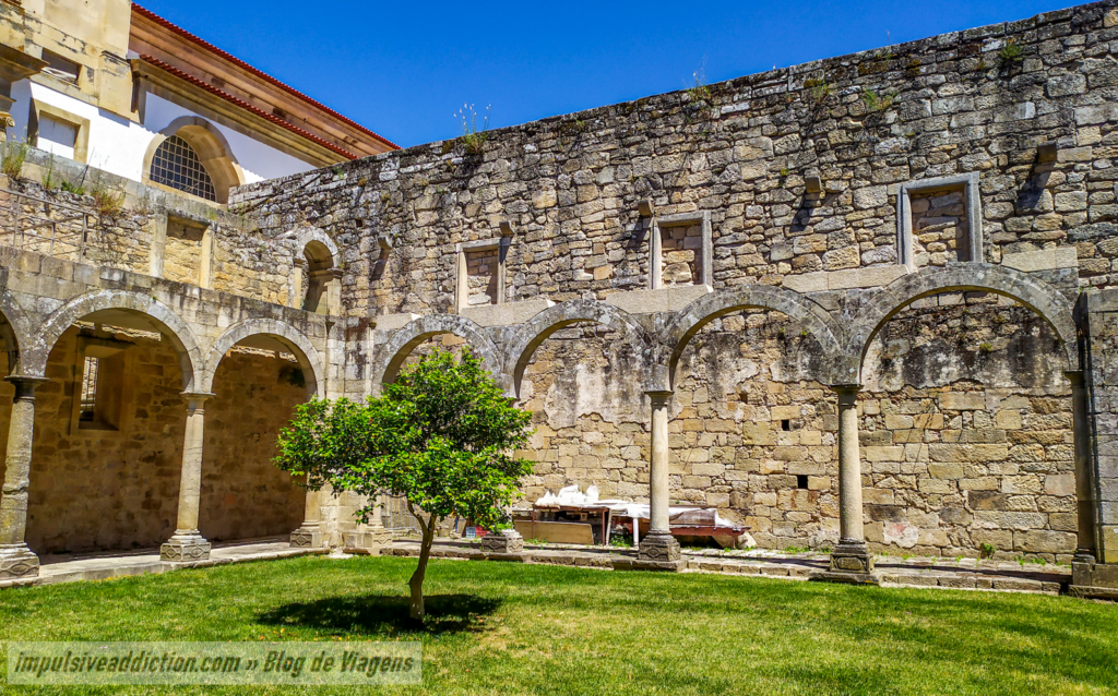 Claustro do Mosteiro de Salzedas