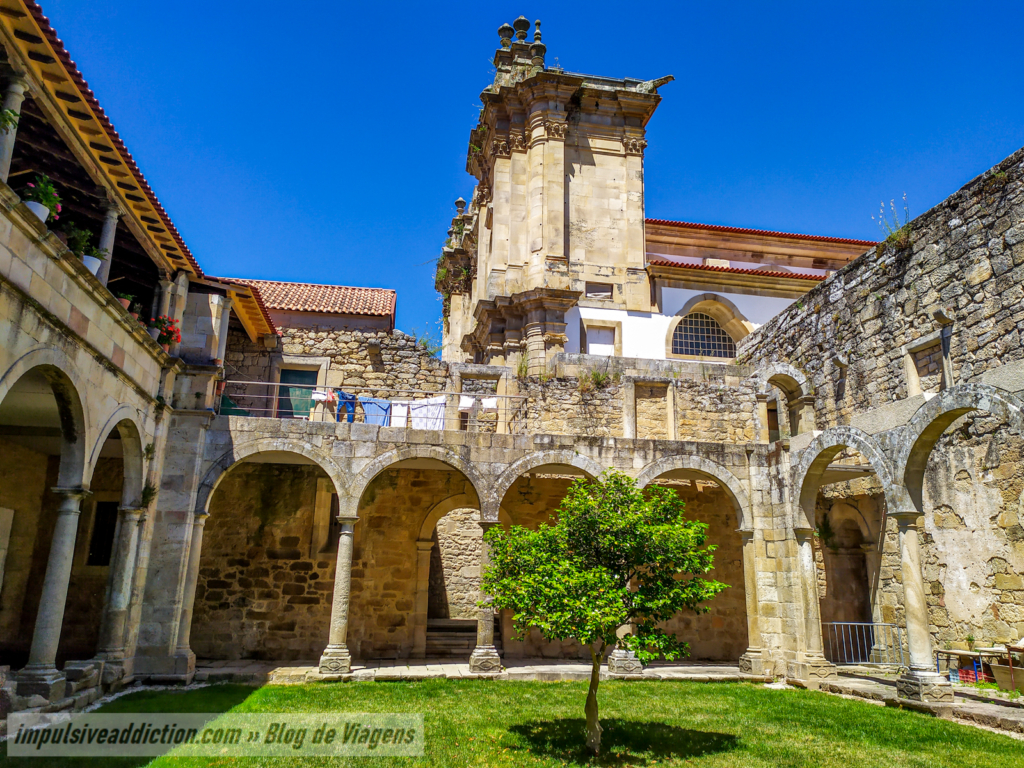 Claustro do Mosteiro de Salzedas