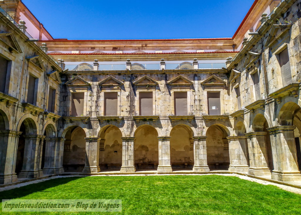 Claustro do Mosteiro de Salzedas