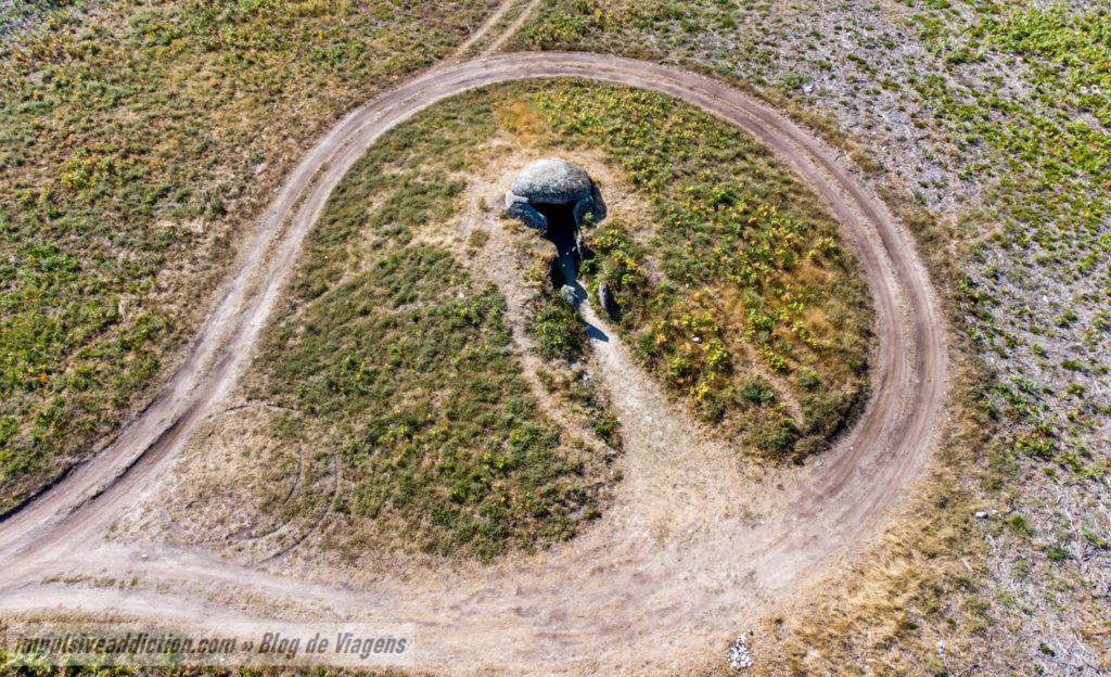 Dólmen de Chã da Parada na Serra da Aboboreira