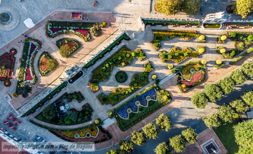 Jardim das Barrocas / Passeio dos Assentos