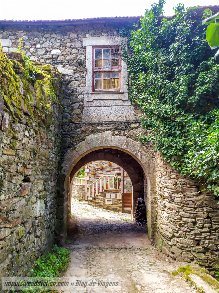 Aldeia de Xisto de Midões