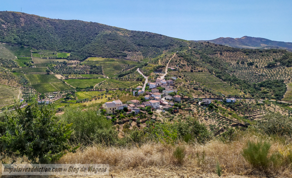 Miradouro de Santa Bárbara - vista para Vale de Figueira