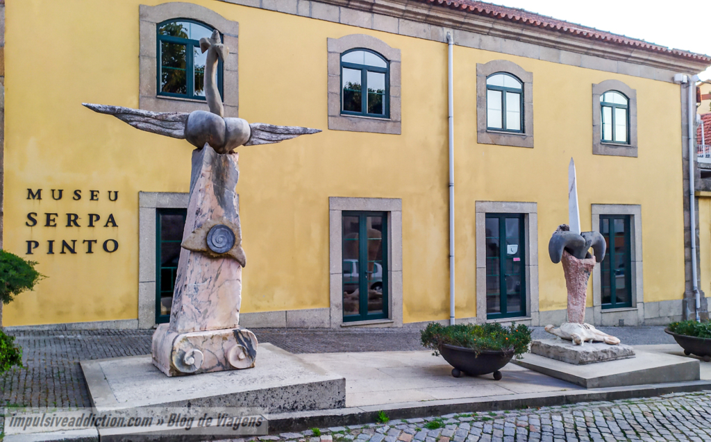 Fachada exterior do Museu de Serpa Pinto