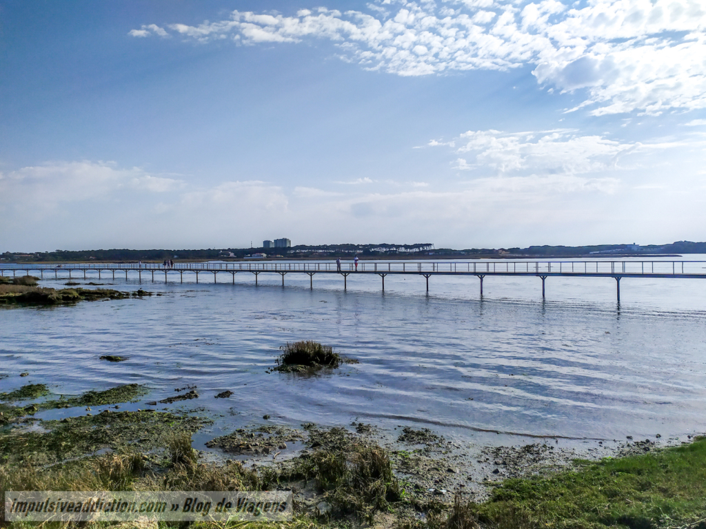 Esposende seaside promenade along Cávado River