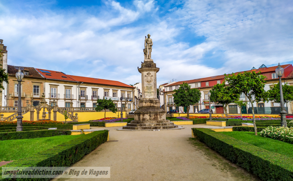 Praça Mouzinho de Albuquerque