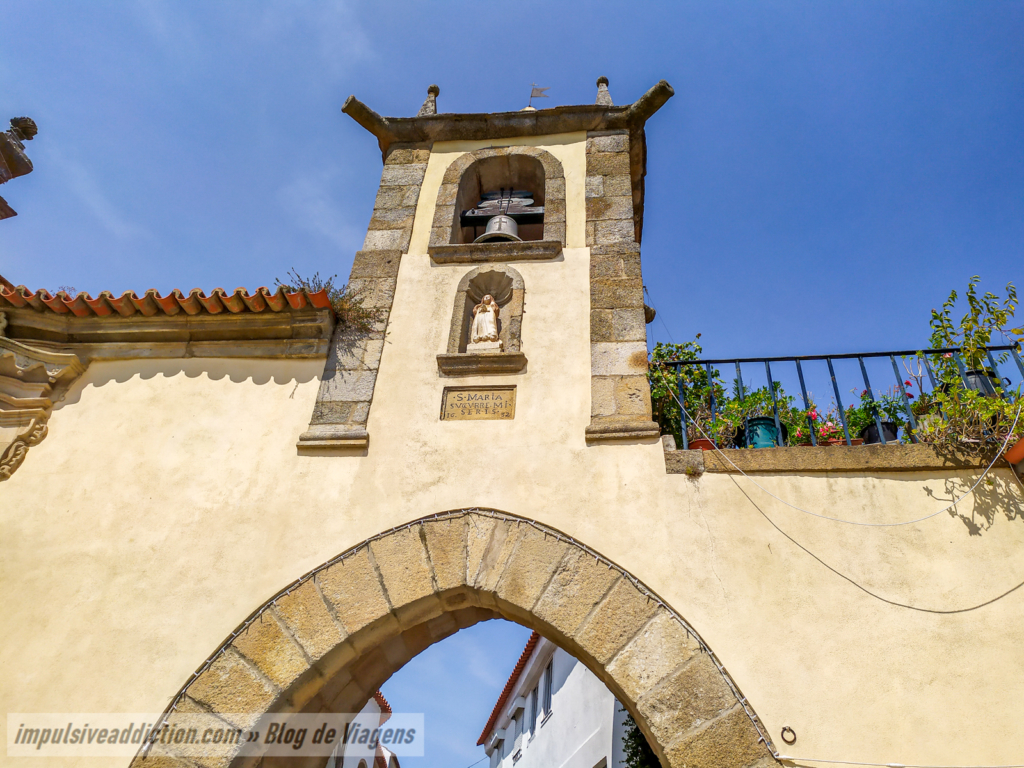 Arco para a Praça da República de São João da Pesqueira