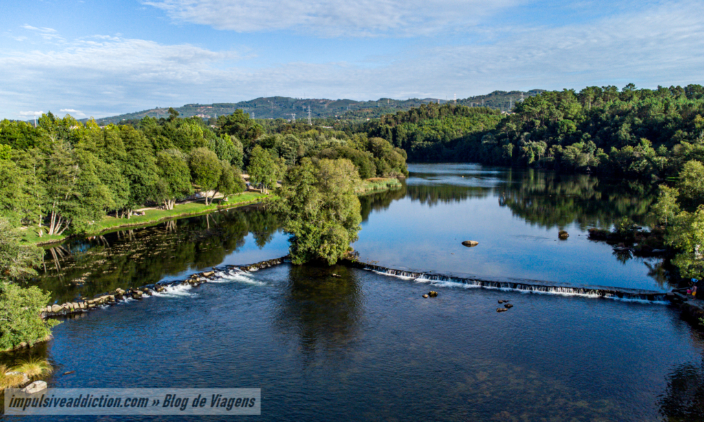 Quedas de água da Praia Fluvial de Adaúfe