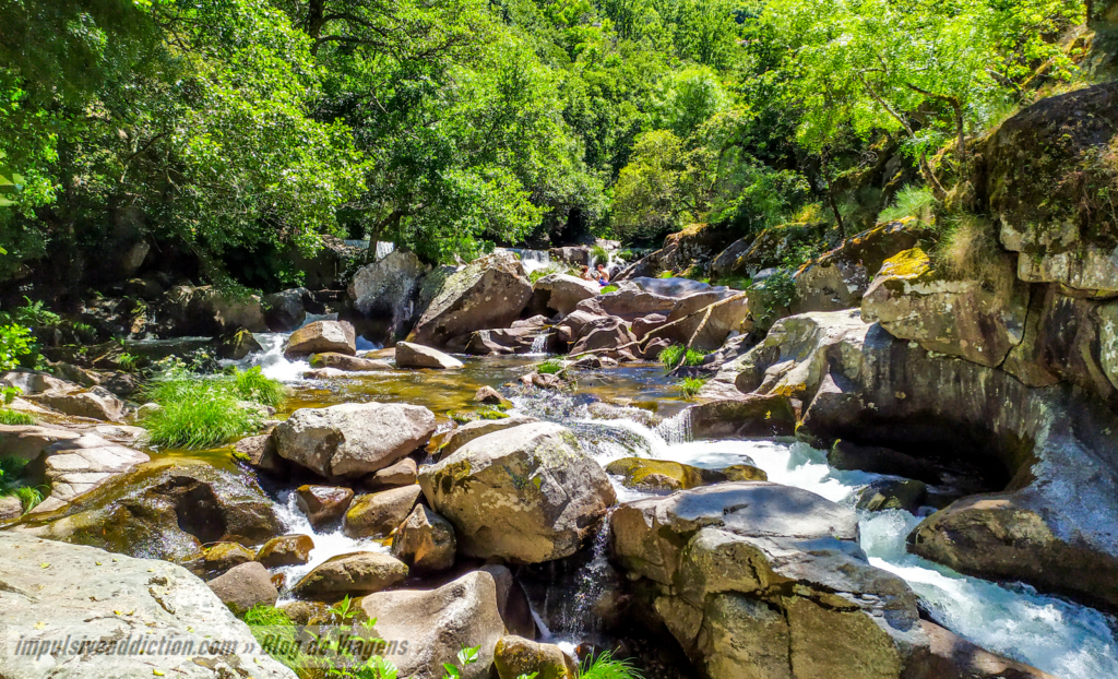 Rio Bestança junto da foz no Douro