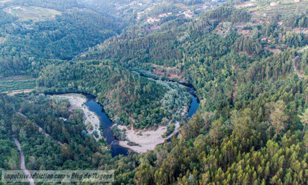 Imagem aérea junto da Praia Fluvial da Várzea