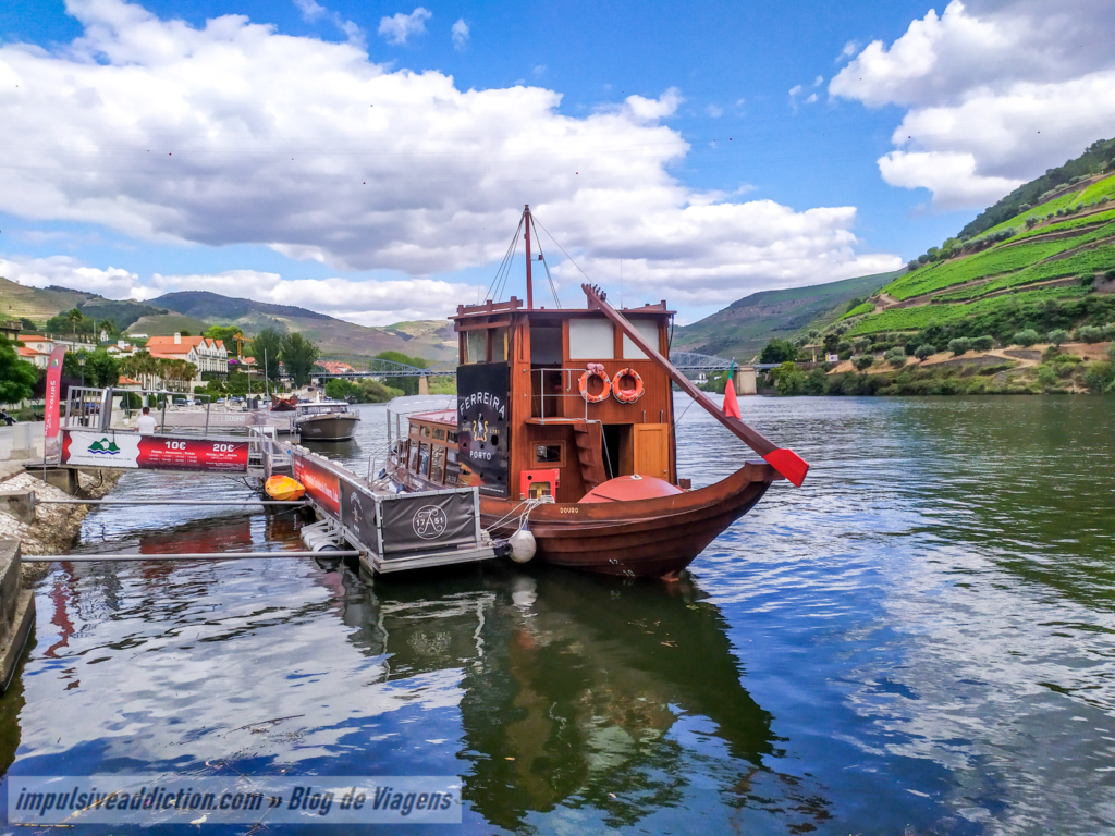 Barco para passeio no rio Douro a partir do Pinhão