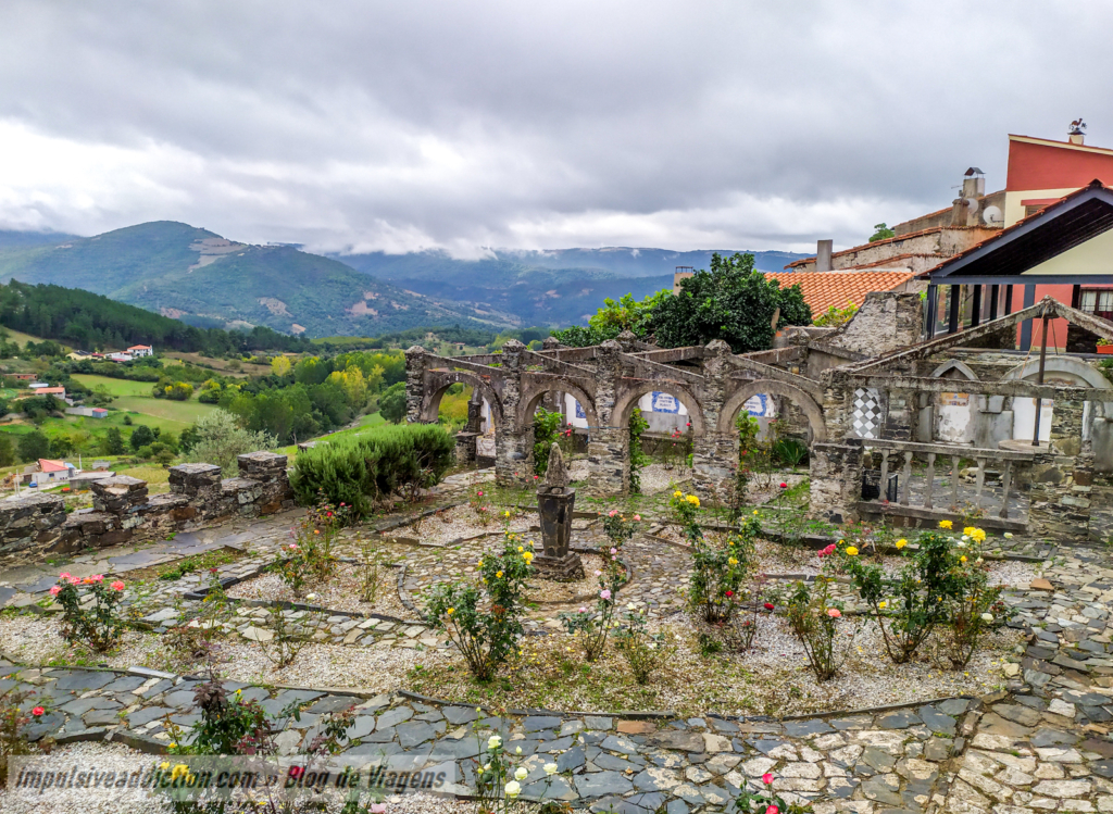Jardins da Casa da Vila ao visitar Vinhais