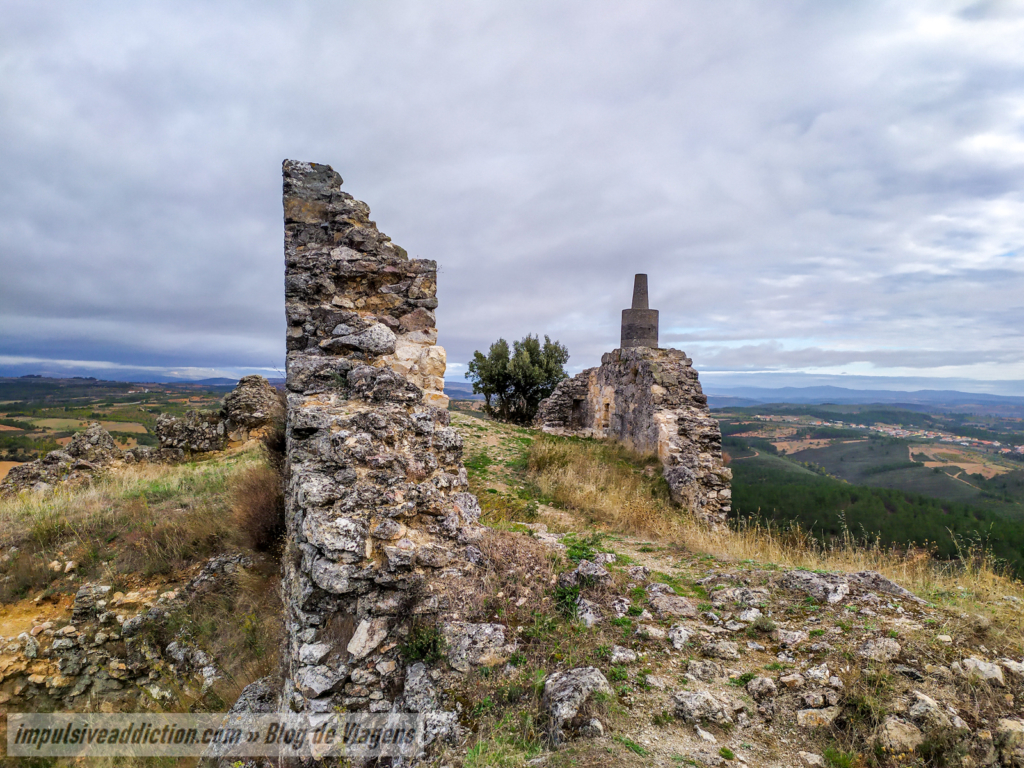 Ruínas do Castelo de Outeiro