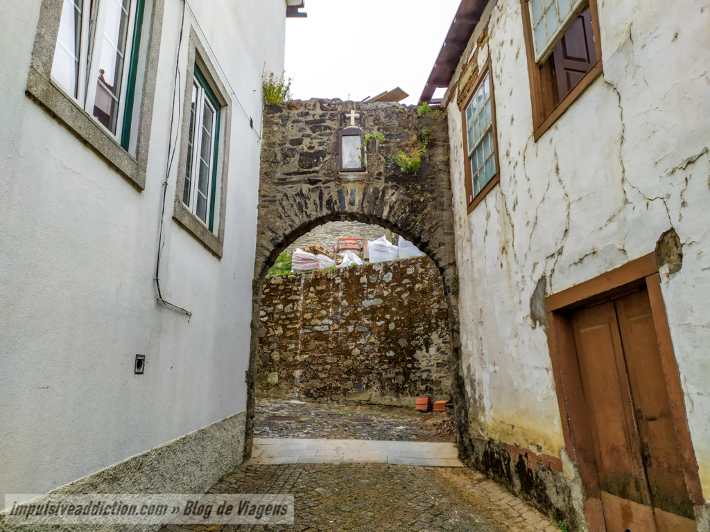 Porta Norte do Castelo de Vinhais