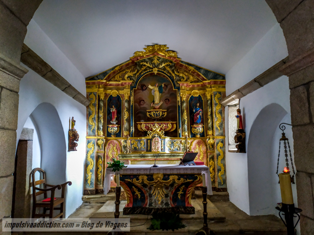 Igreja de Dine