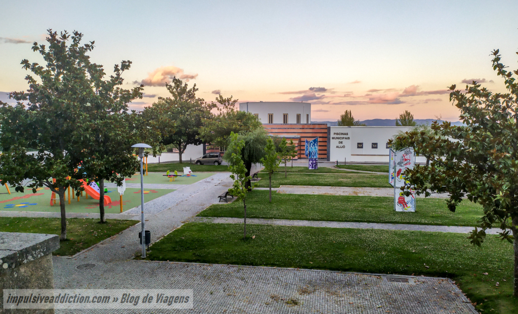 Jardins de Alijó em frente às Piscinas Municipais