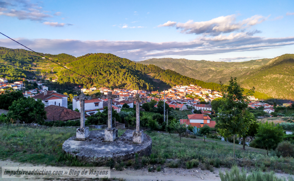 Miradouro para São Mamede de Ribatua