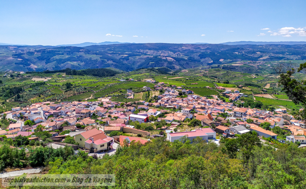 Miradouro para Sanfins do Douro
