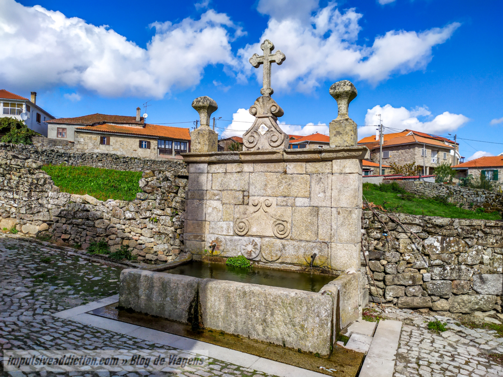 Aldeia de Moimenta da Raia