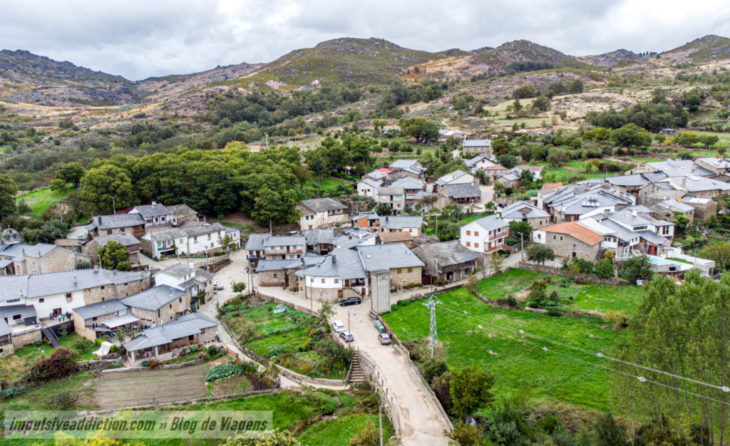 Imagem aérea da aldeia de Montesinho