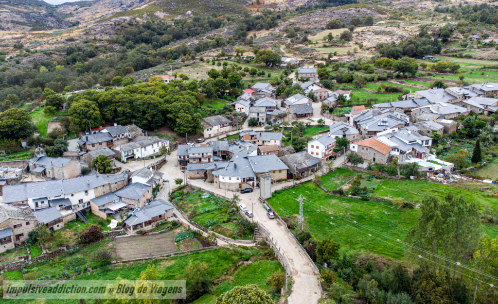 Imagem aérea da aldeia de Montesinho