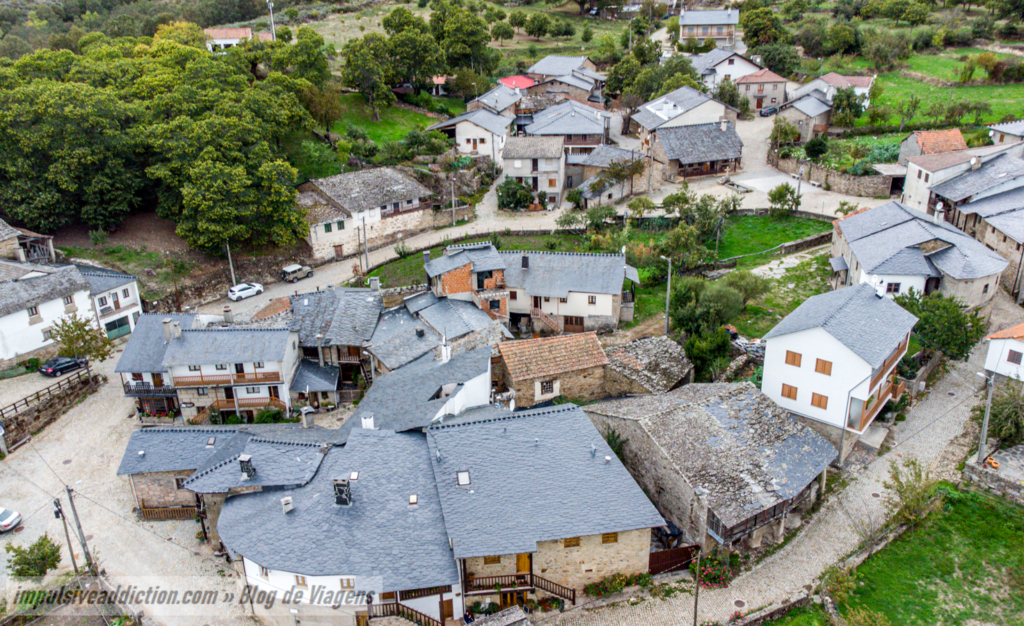 Imagem aérea da aldeia de Montesinho