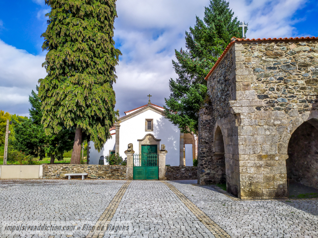 Mosteiro de Castro de Avelãs